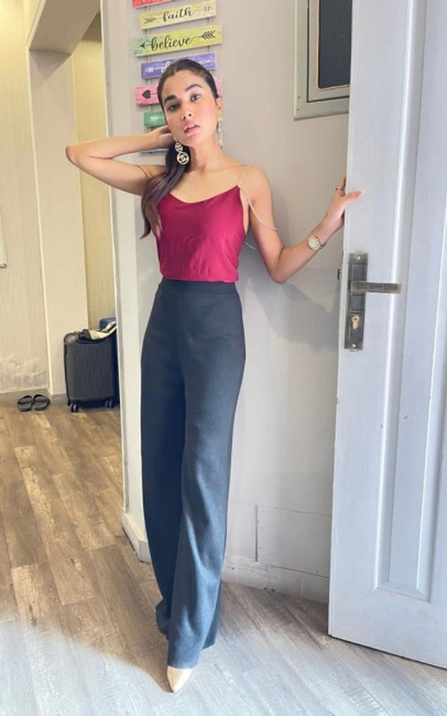 Experience Passion and Elegance with Helena Dawn Escort