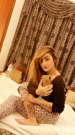 Experience Unforgettable Moments with Vivian Shadow Tonight