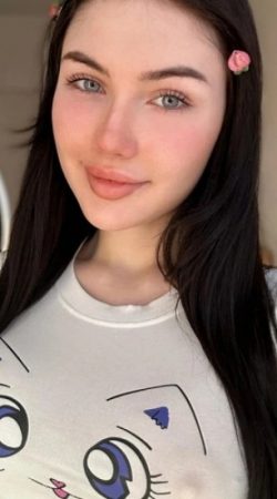 Experience Unforgettable Moments with Angel Scarlet Tonight