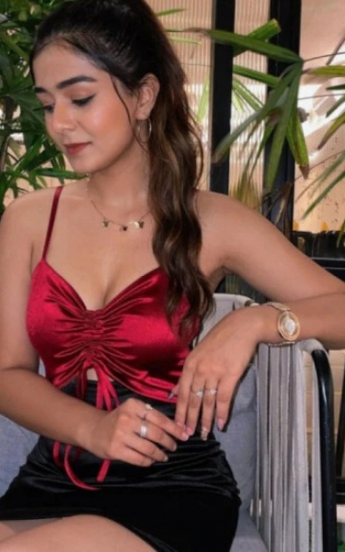 Experience Passion and Elegance with Amber Love Tonight